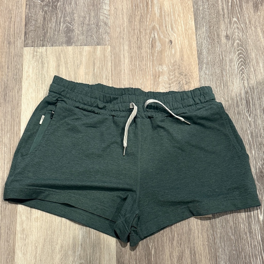 Vuori Forest Green Women's Athletic Shorts